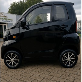 Madat A01 Schwarz