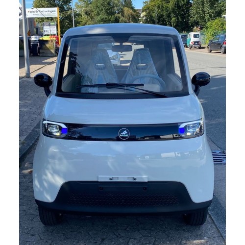 Madat A05 – White Electric Cabin Scooter with 100 Ah LiFePO₄ (Lithium Iron Phosphate) Battery, 25 km/h