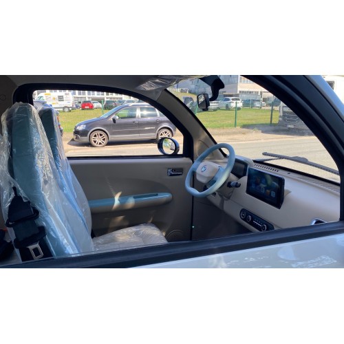 Madat A05 – White Electric Cabin Scooter with 100 Ah LiFePO₄ (Lithium Iron Phosphate) Battery, 45 km/h, Range up to 120 km