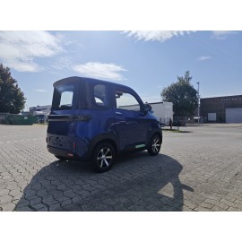 Madat B05 – Blaues Elektro-Microauto (E-Mopedauto) mit LiFePO₄ (Lithium-Eisenphosphat) Akku – 45 km/h oder 25 km/h