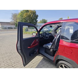 Madat B05 – Rotes Elektro-Microauto mit LiFePO₄-Akku – erhältlich mit 45 km/h oder 25 km/h