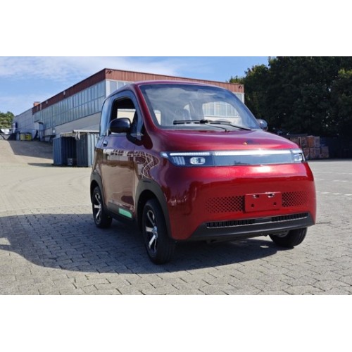 Madat B05 – Rotes Elektro-Microauto mit LiFePO₄-Akku – erhältlich mit 45 km/h oder 25 km/h