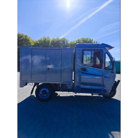 Madat E Cargo Pro  E-Dreirad E Kabinenroller  mit geschlossene Ladefläche