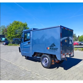 Madat E Cargo Pro  E-Dreirad E Kabinenroller  mit geschlossene Ladefläche