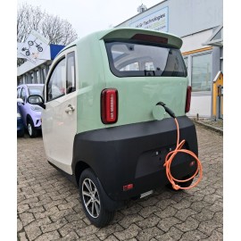 Madat 03 E Kabinenroller Dreirad  45 km/h Option 25km/h Beige Hellgrün