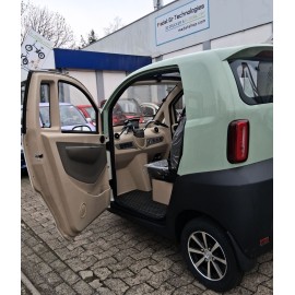 Madat 03 E Kabinenroller Dreirad  45 km/h Option 25km/h Beige Hellgrün