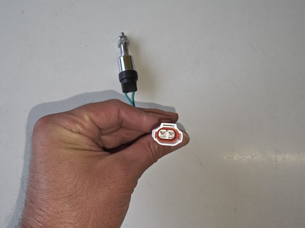 Bremslichtschalter M10 für Madat A05 Elektroauto / E-Kabinenroller – Original